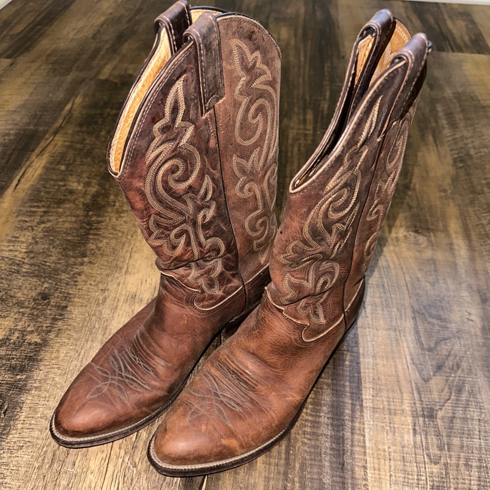 Men’s Justin boots